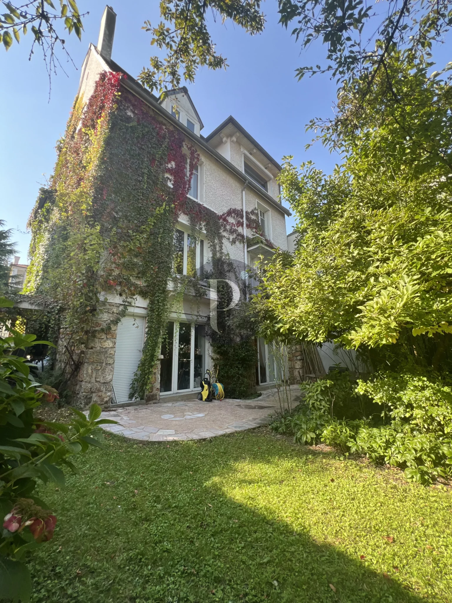 vente-maison-8-pieces-sceaux-85418994